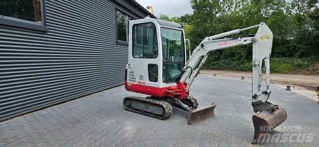 Takeuchi TB016 小型挖掘机
