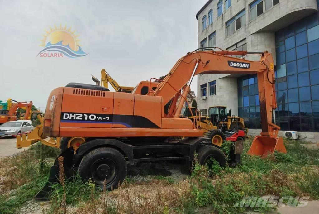 Doosan DH 210 W-7 轮式挖掘机