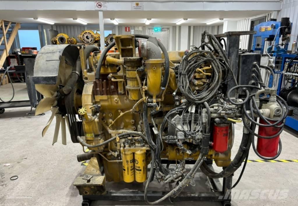 CAT 352 履带挖掘机