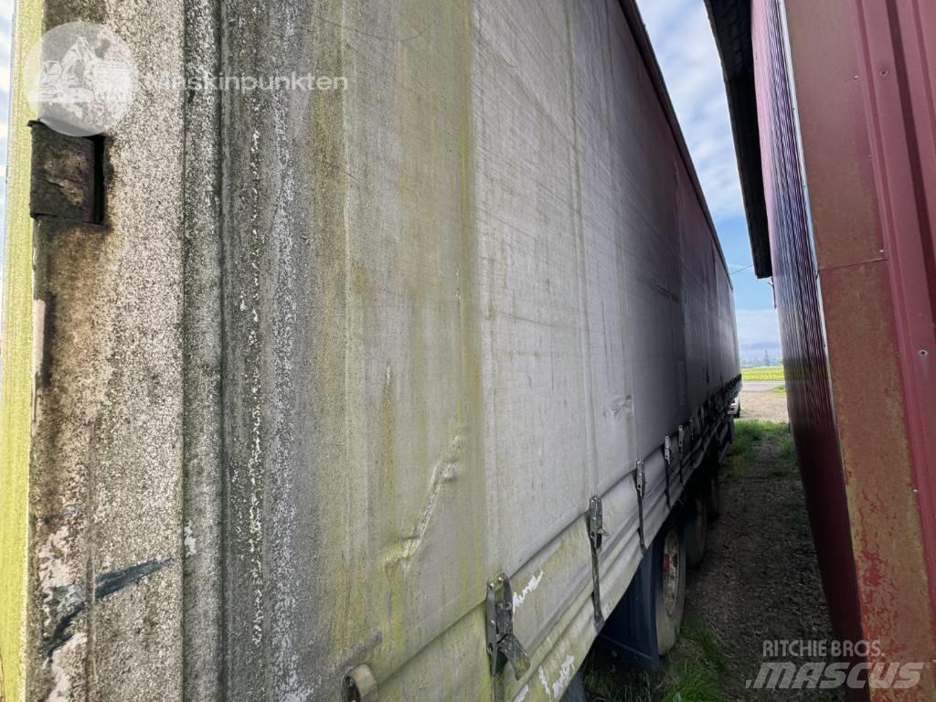 Krone SDP 27 侧帘半挂车