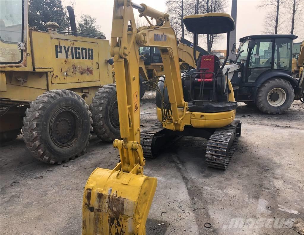 Komatsu PC30 小型挖掘机