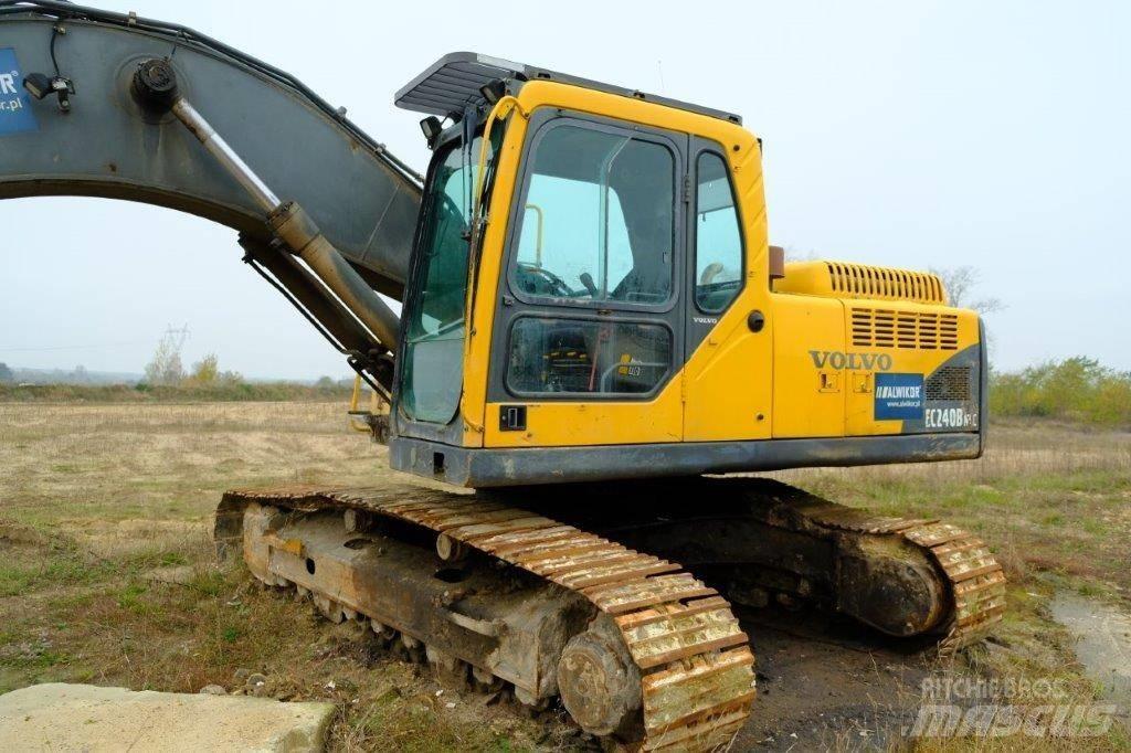 Volvo EC 240 kabina 驾驶室与内部