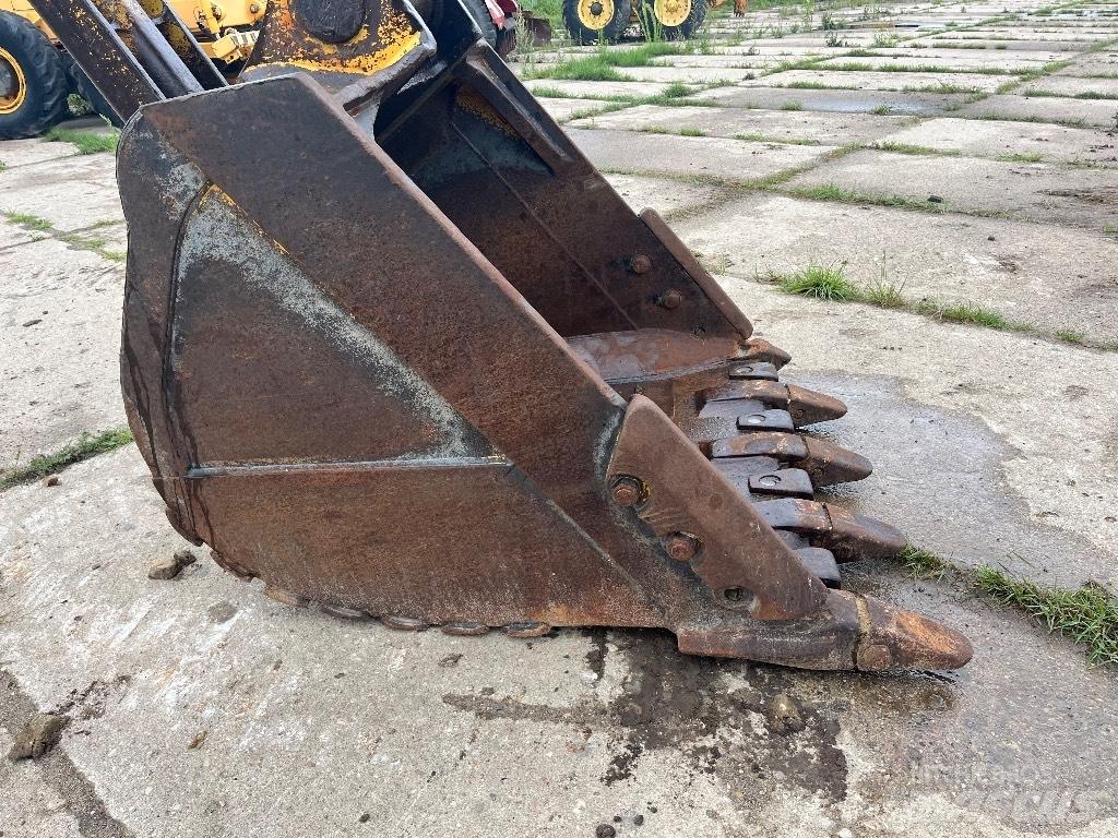 Komatsu PC 300-8 履带挖掘机