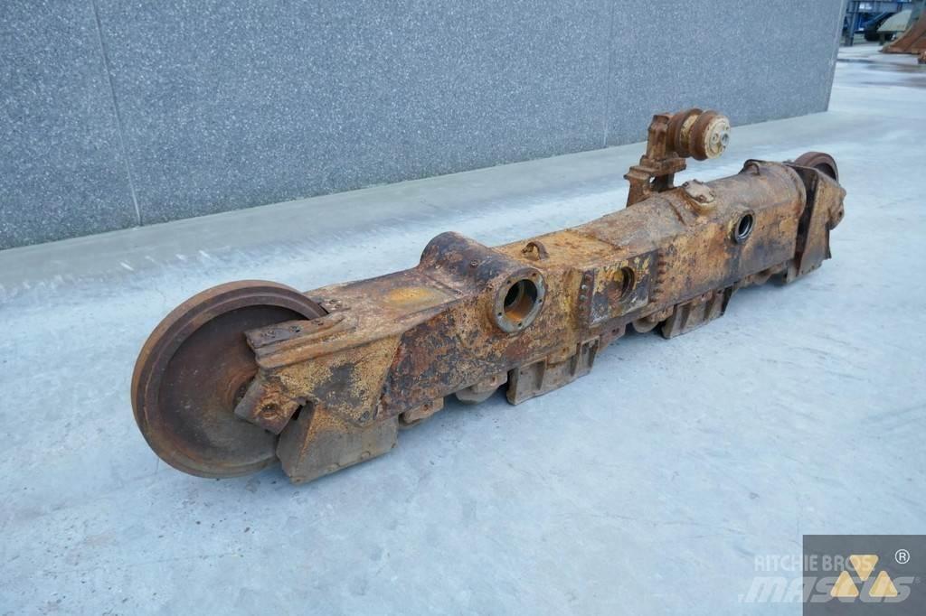 CAT 261-3079 底盘和悬架