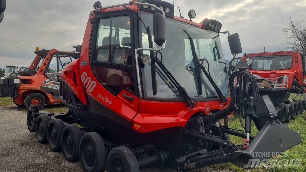 PistenBully  600 铲雪车