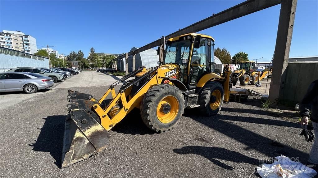 JCB 4CX PRO 反铲装载机