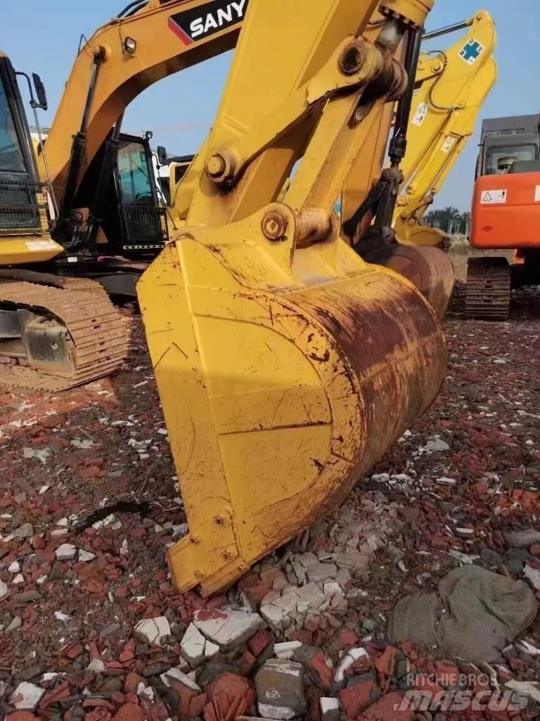 Komatsu PC 210 履带挖掘机