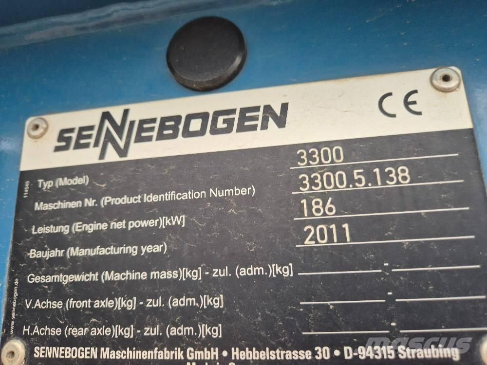 Sennebogen 3300 RSL 履带起重机