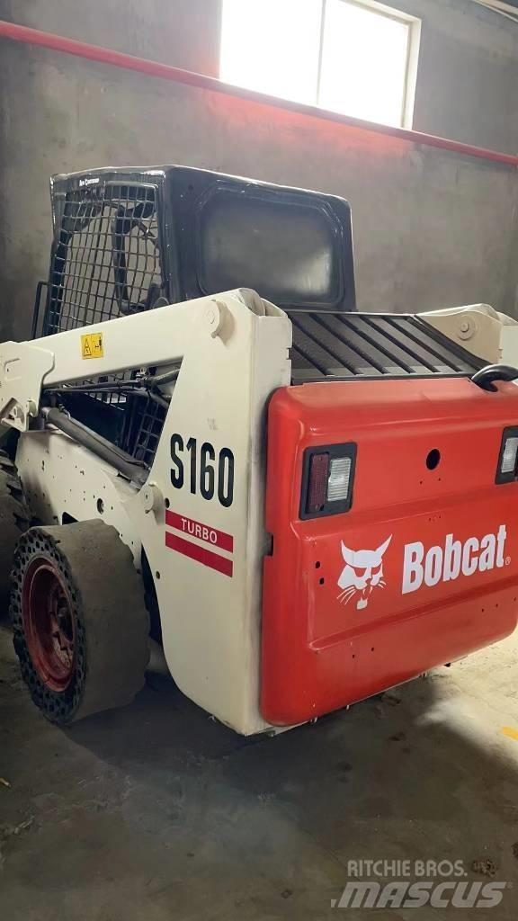 Bobcat S 160 滑移装载机