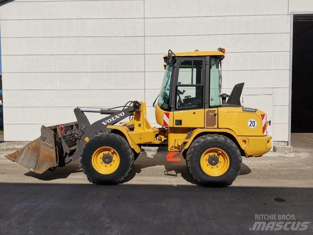 Volvo Radlader L30G 轮式装载机