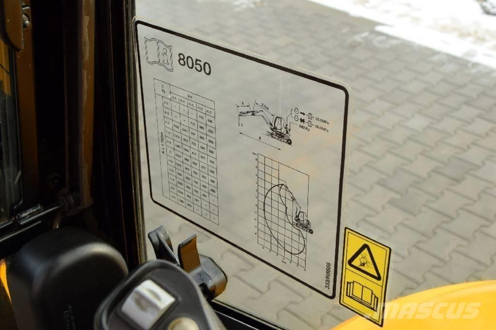 JCB 8050 RTS 小型挖掘机