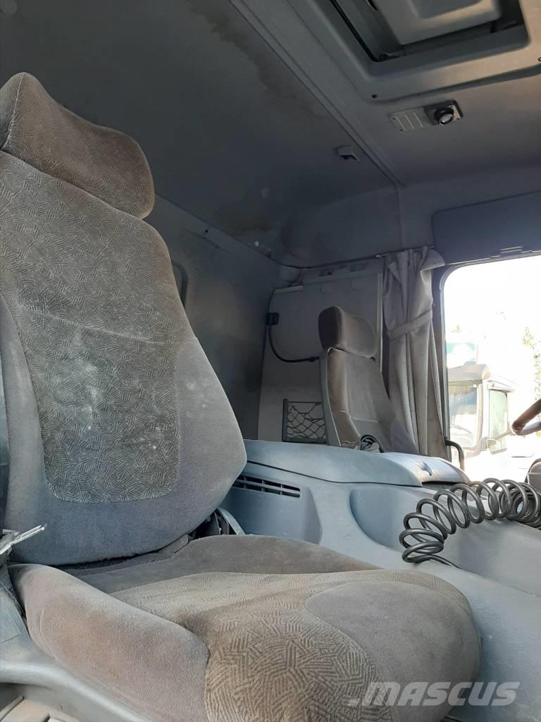 Scania P 124 工程吊钩车
