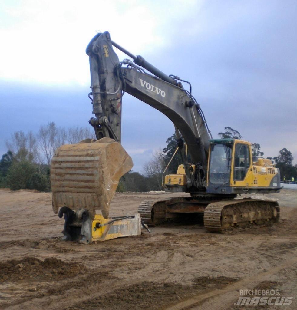 Volvo EC 460 B LC 履带挖掘机