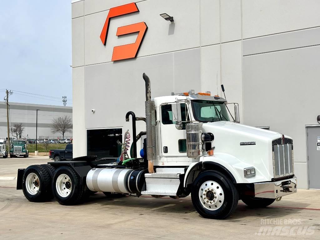 Kenworth T 800 牵引车