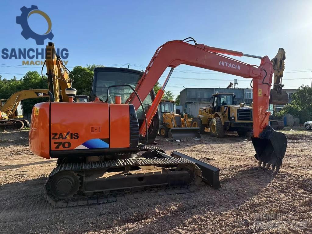 Hitachi ZX 70 中型挖掘机