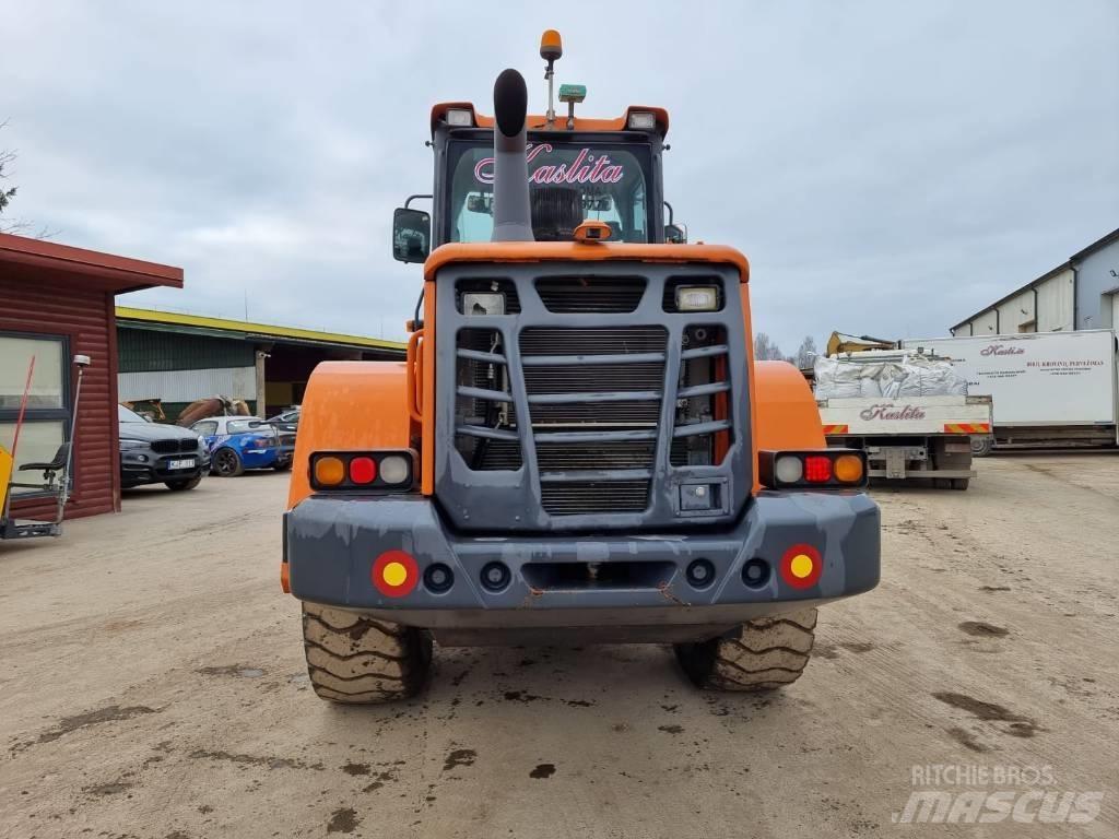 Doosan DL 200-3 轮式装载机