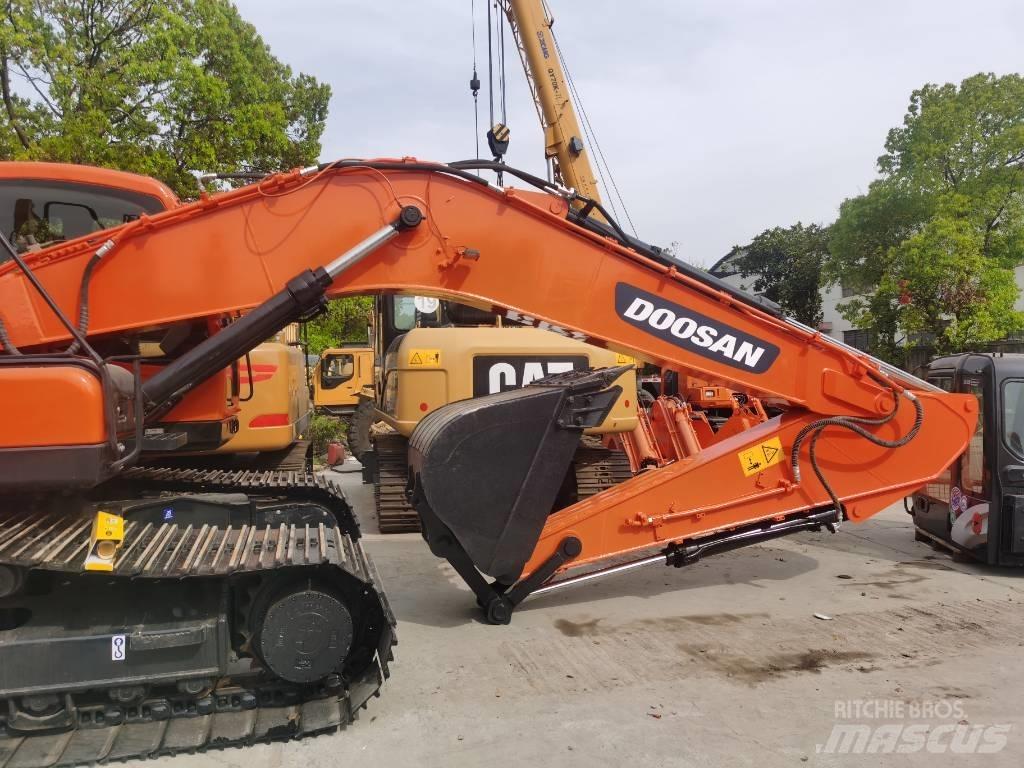 Doosan DX 225 LC 履带挖掘机