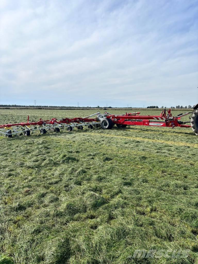 Pöttinger HIT 16-18 犁耙和摊草机