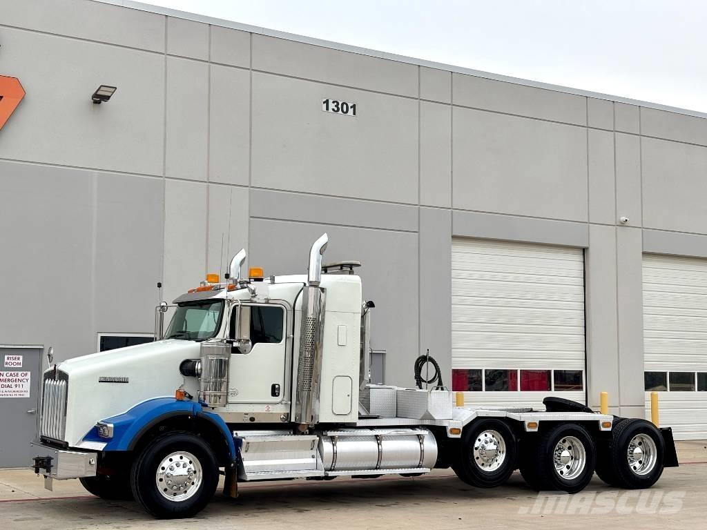 Kenworth T 800 牵引车