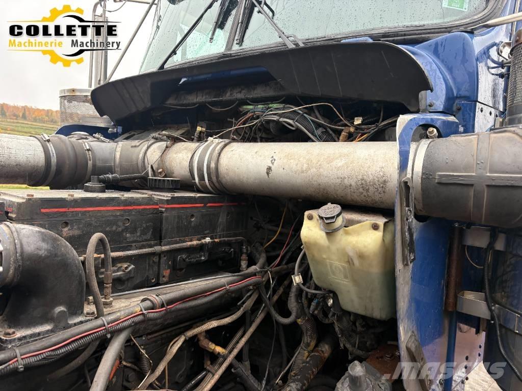 Kenworth W 900 牵引车