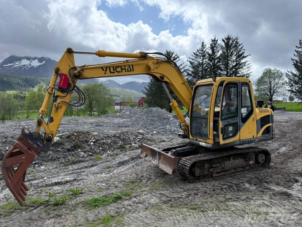 Yuchai YC 85-8 中型挖掘机