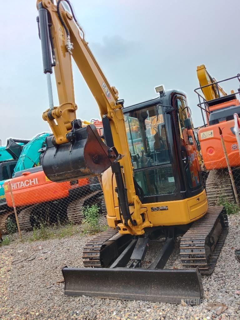CAT 303.5 E CR 小型挖掘机
