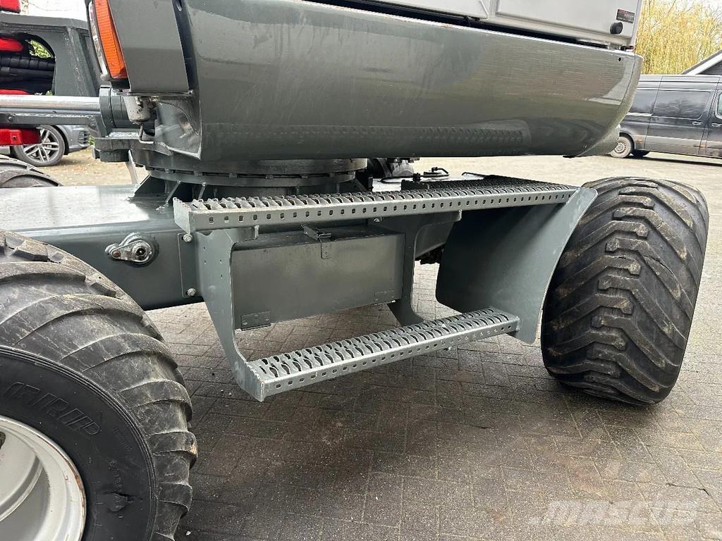 Neuson 6503WD 小型挖掘机