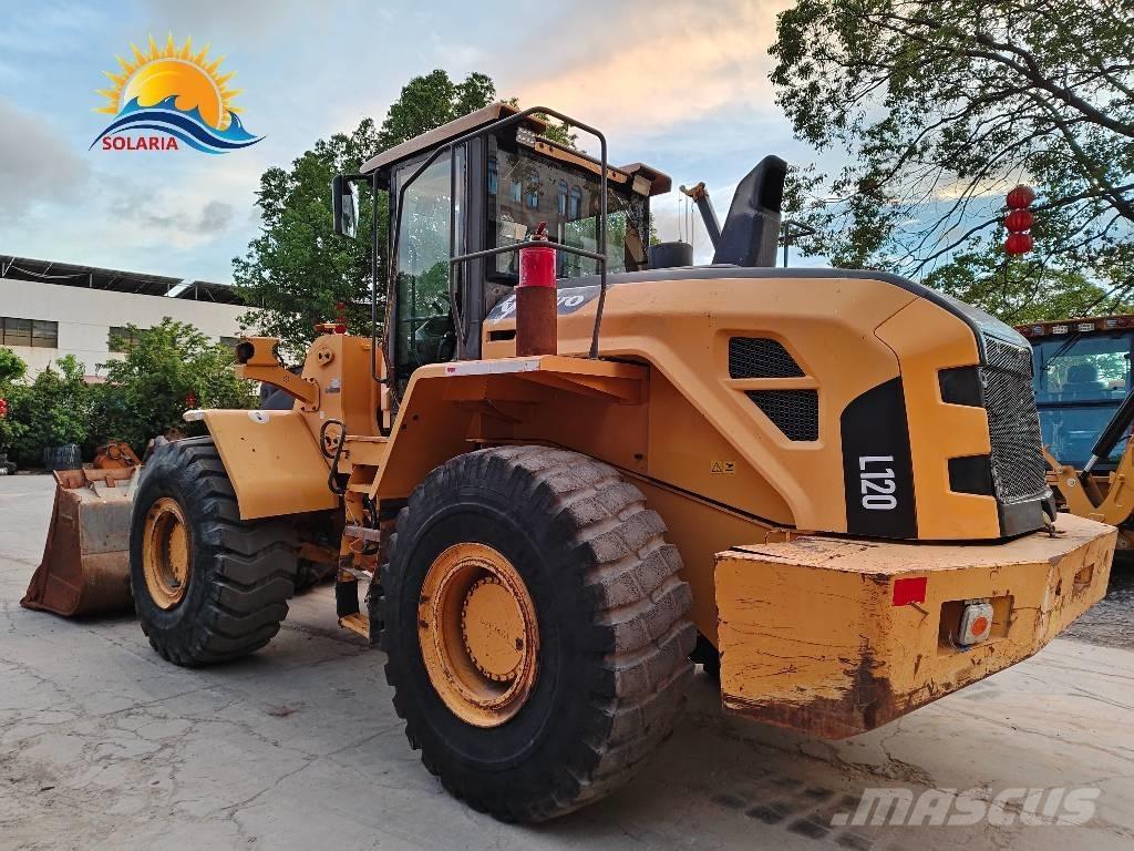 Volvo L 120 轮式装载机