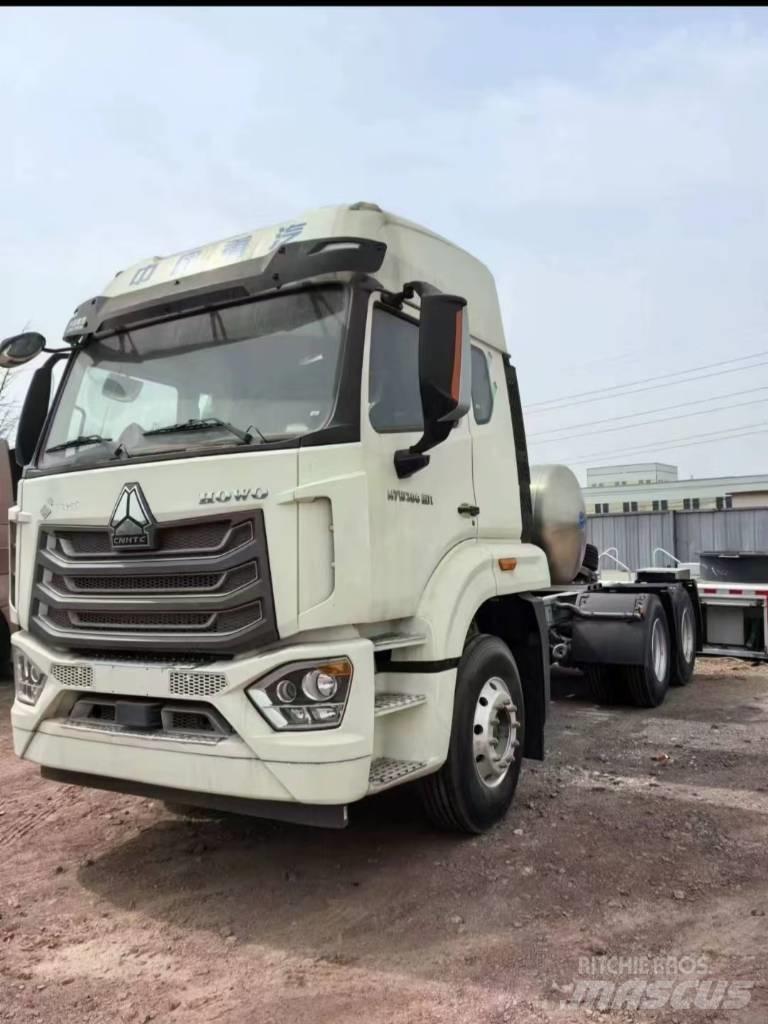 Howo 380 6x4 牵引车