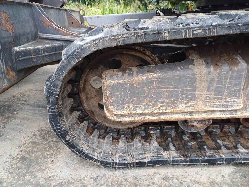 Mecalac 8MCR 小型挖掘机