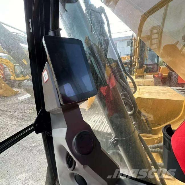 CAT 320 履带挖掘机