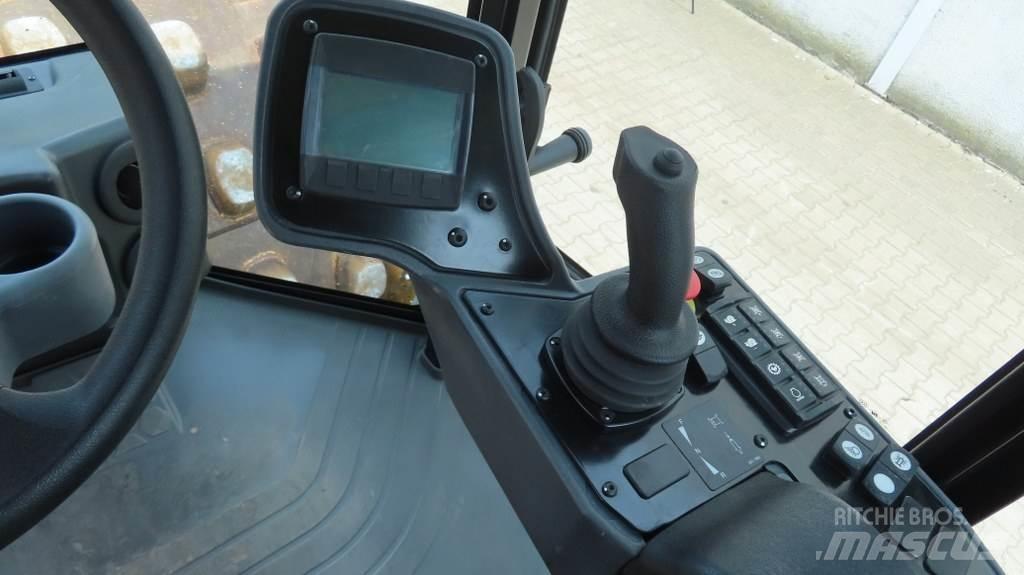 CAT CS74B 单轮压路机