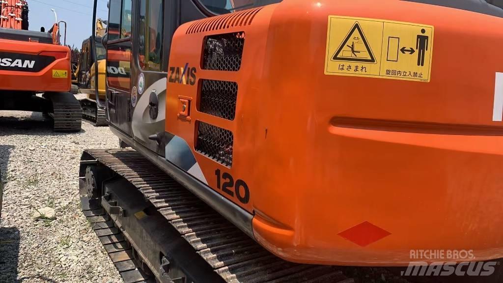 Hitachi ZAXIS120 履带挖掘机