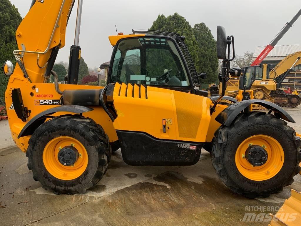 JCB 540-140 伸缩臂叉装车|叉装车