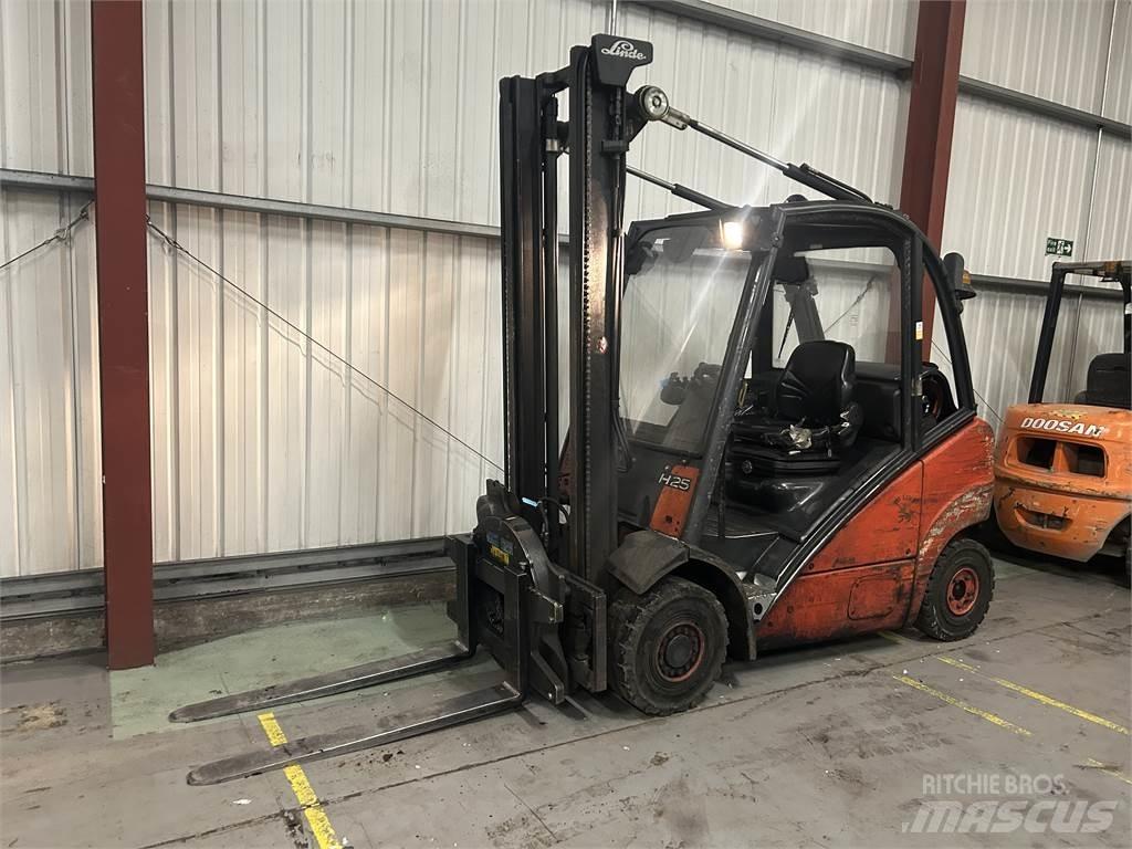 Linde H25T 天然气叉车