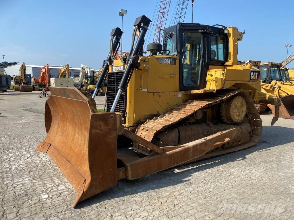 CAT D6 T XL 履带式推土机