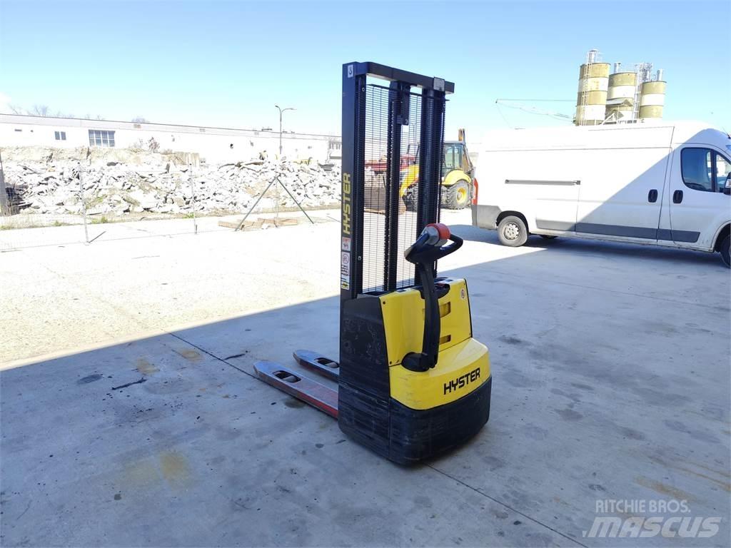 Hyster S1.0E 手推堆垛车