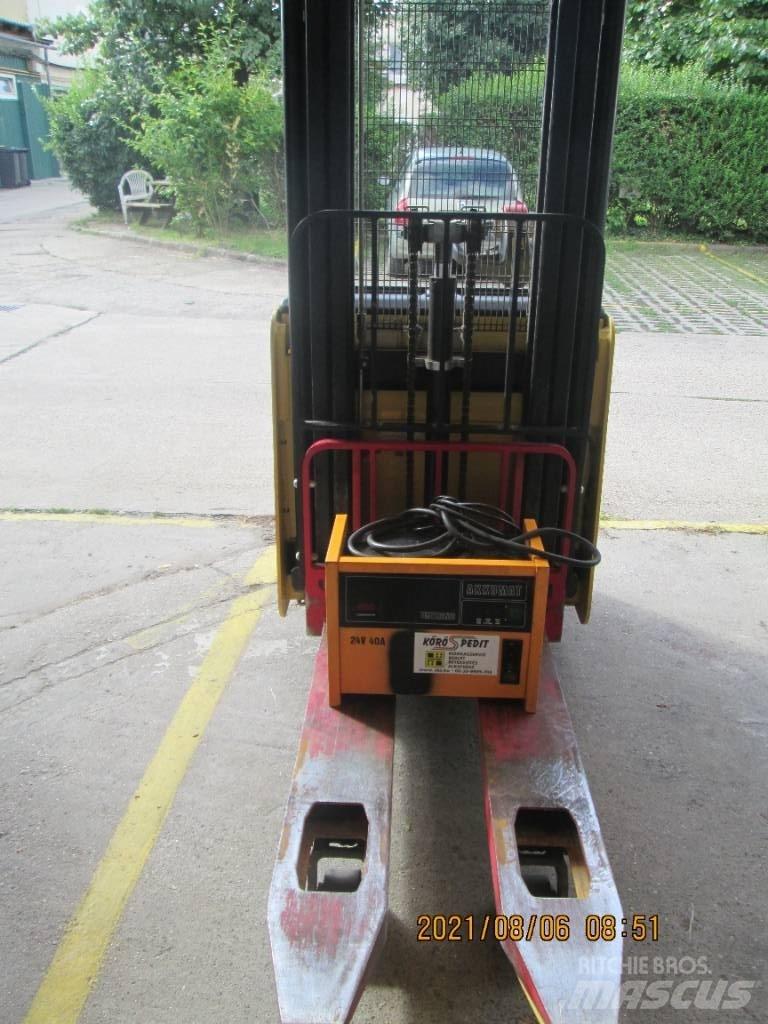Hyster S1.4iL 手推堆垛车