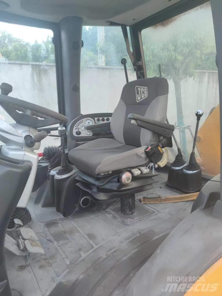 JCB 3 CX 反铲装载机