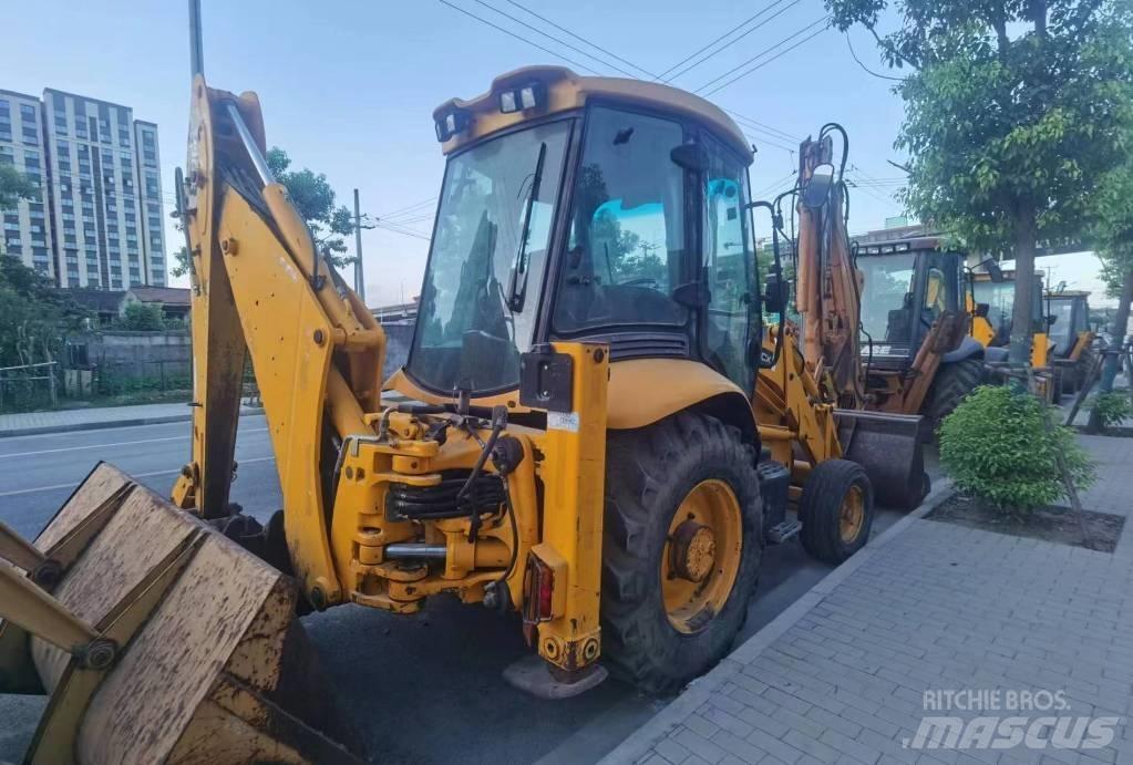 JCB 3 CX 反铲装载机