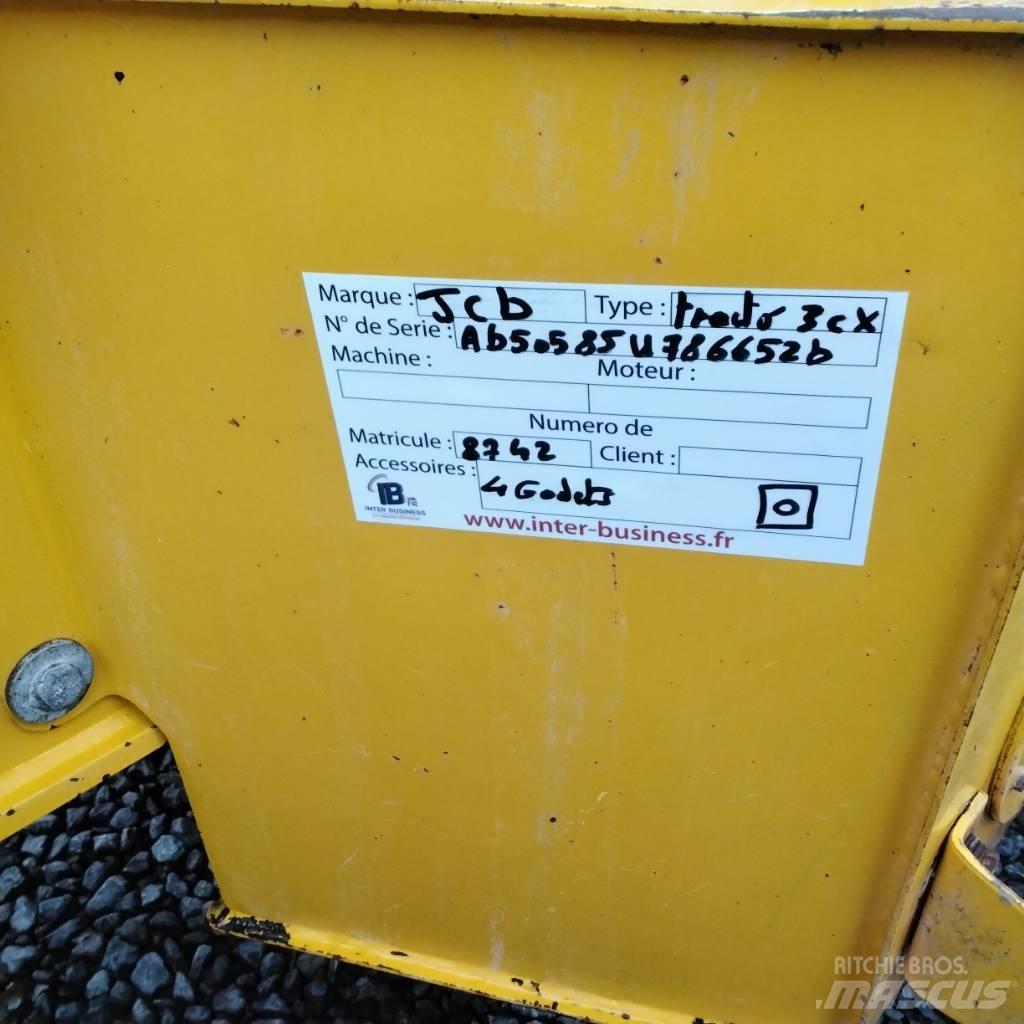 JCB 3 CX 反铲装载机
