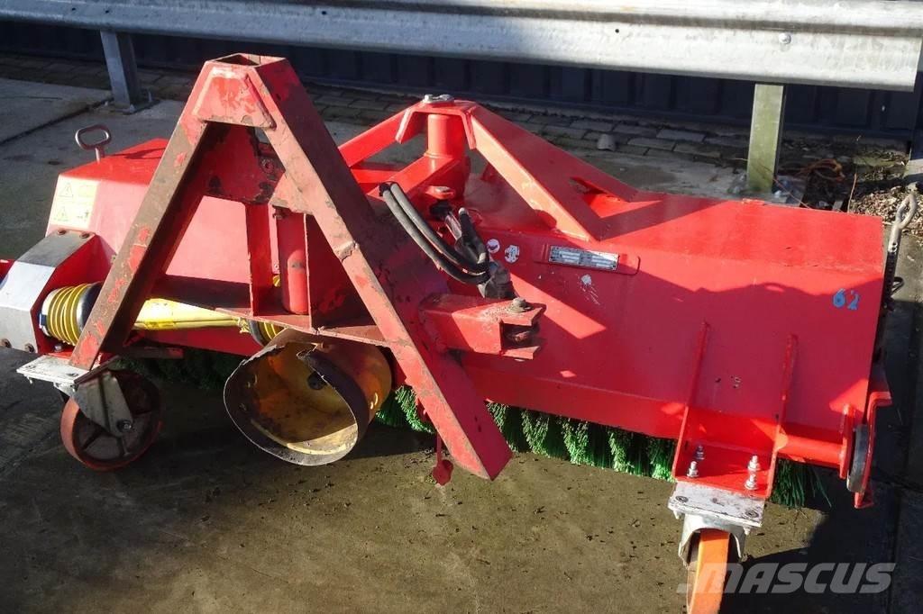 Dücker Veegmachine 道路清扫车