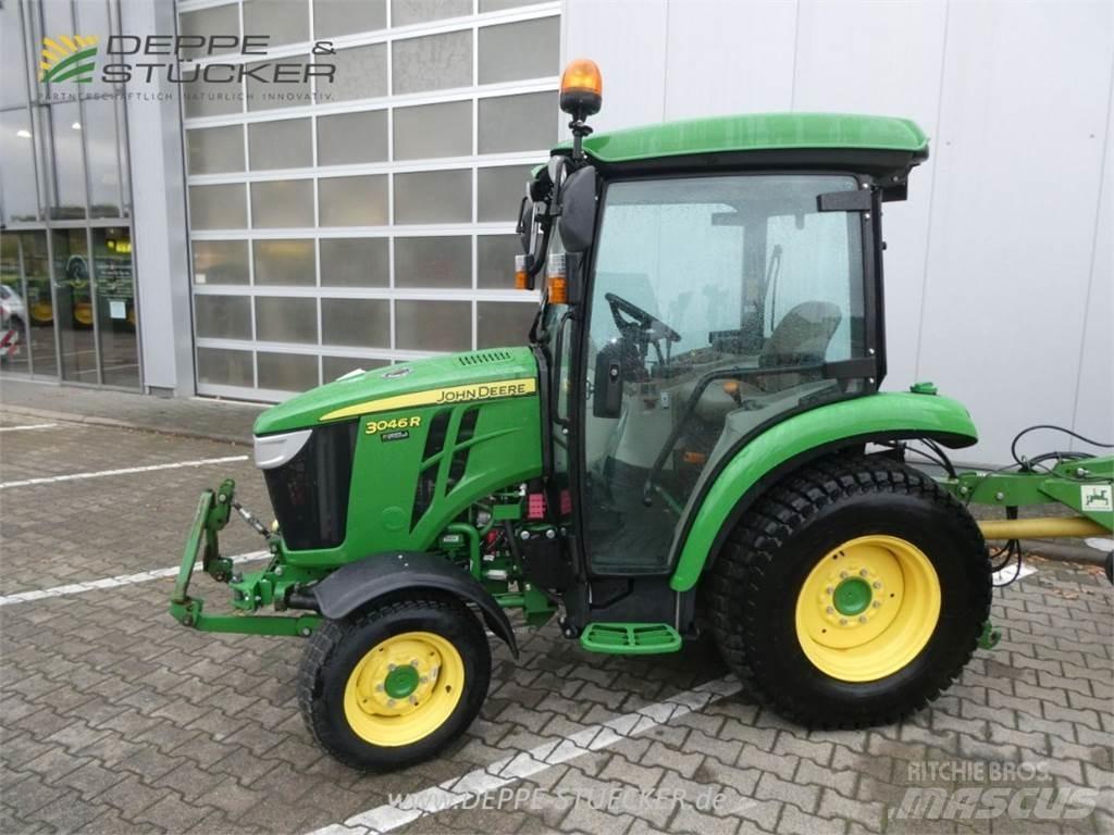 John Deere 3046R 小型拖拉机