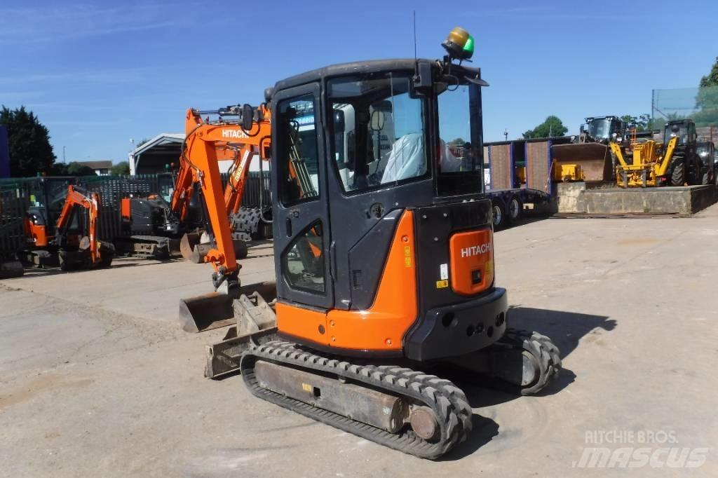 Hitachi ZX 33 U-5A 小型挖掘机