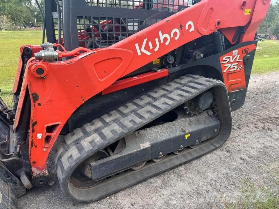 Kubota SVL 75-2 滑移装载机