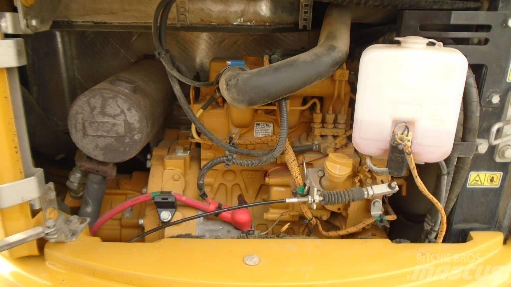 CAT 303.5 E CR 小型挖掘机