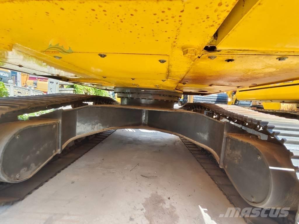 Komatsu PC 220-8 履带挖掘机