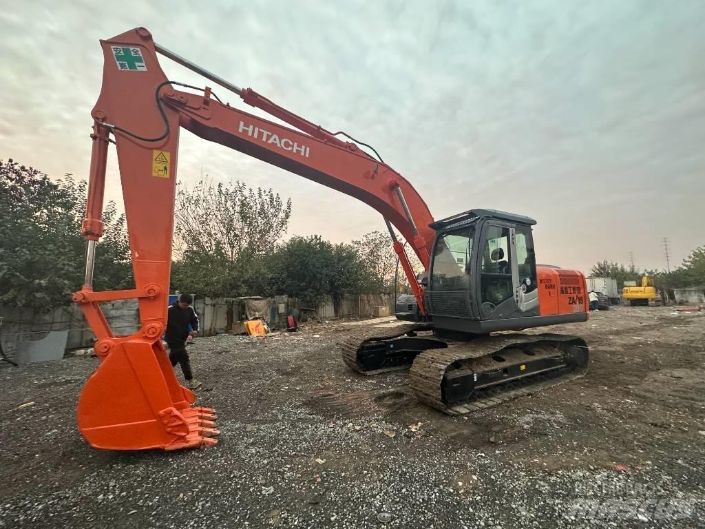Hitachi ZX 200 履带挖掘机