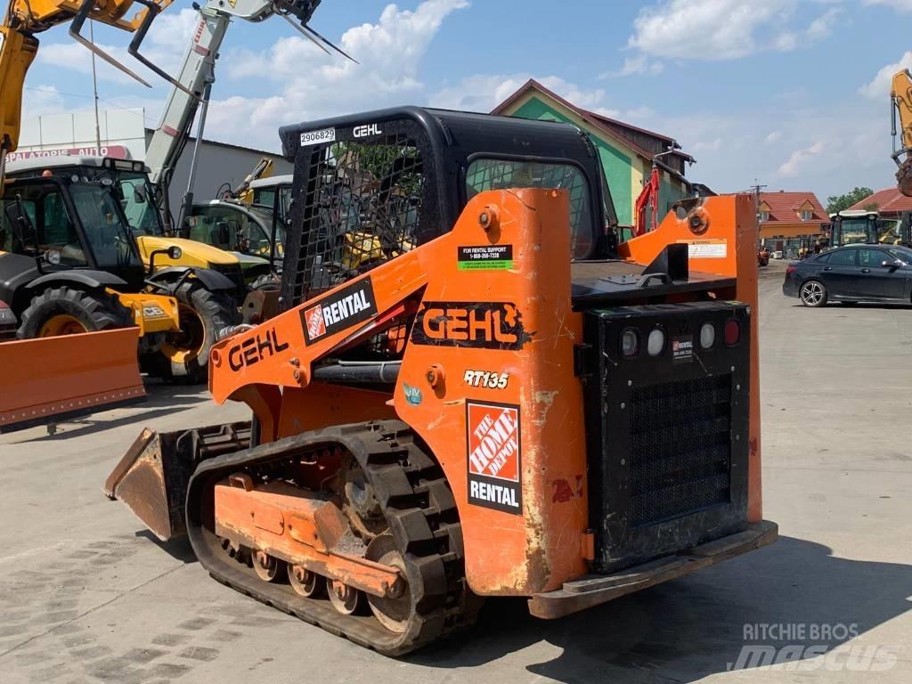 Gehl RT135 小型装载机