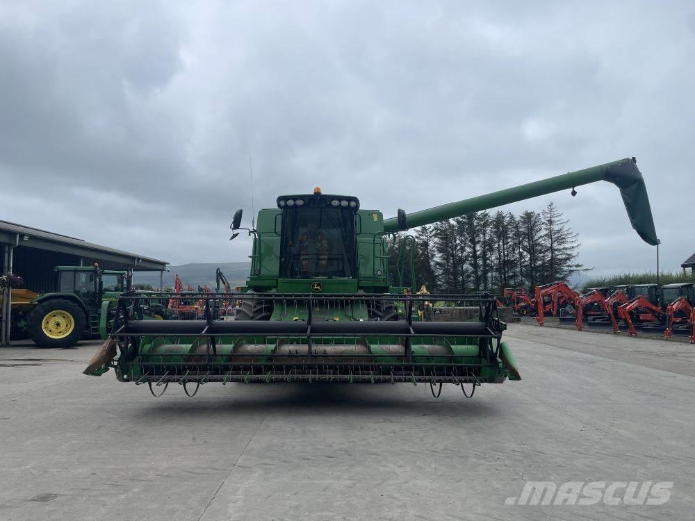 John Deere T 550 联合收割机